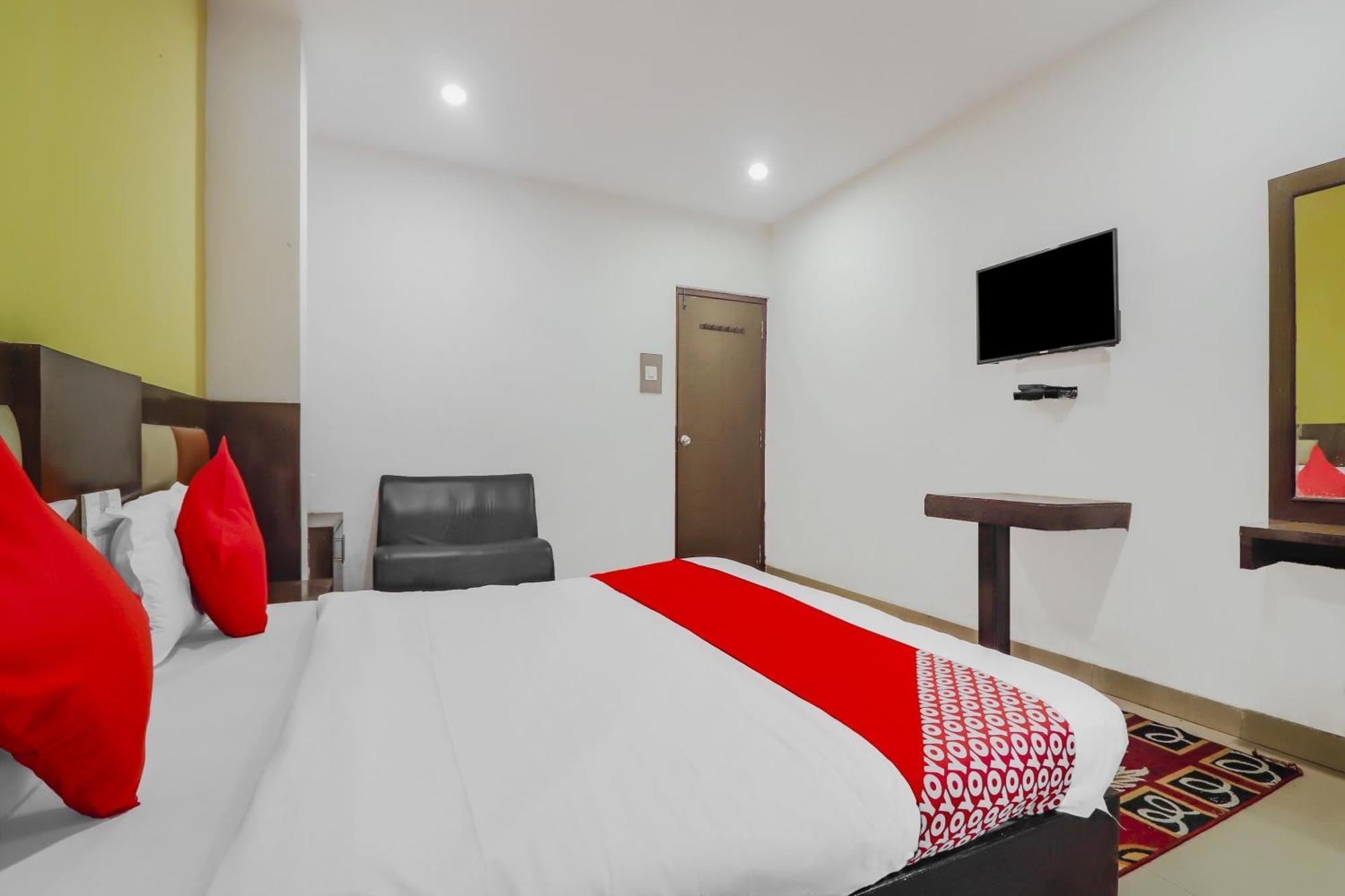 Hotel O Meredian Haiderabad Buitenkant foto