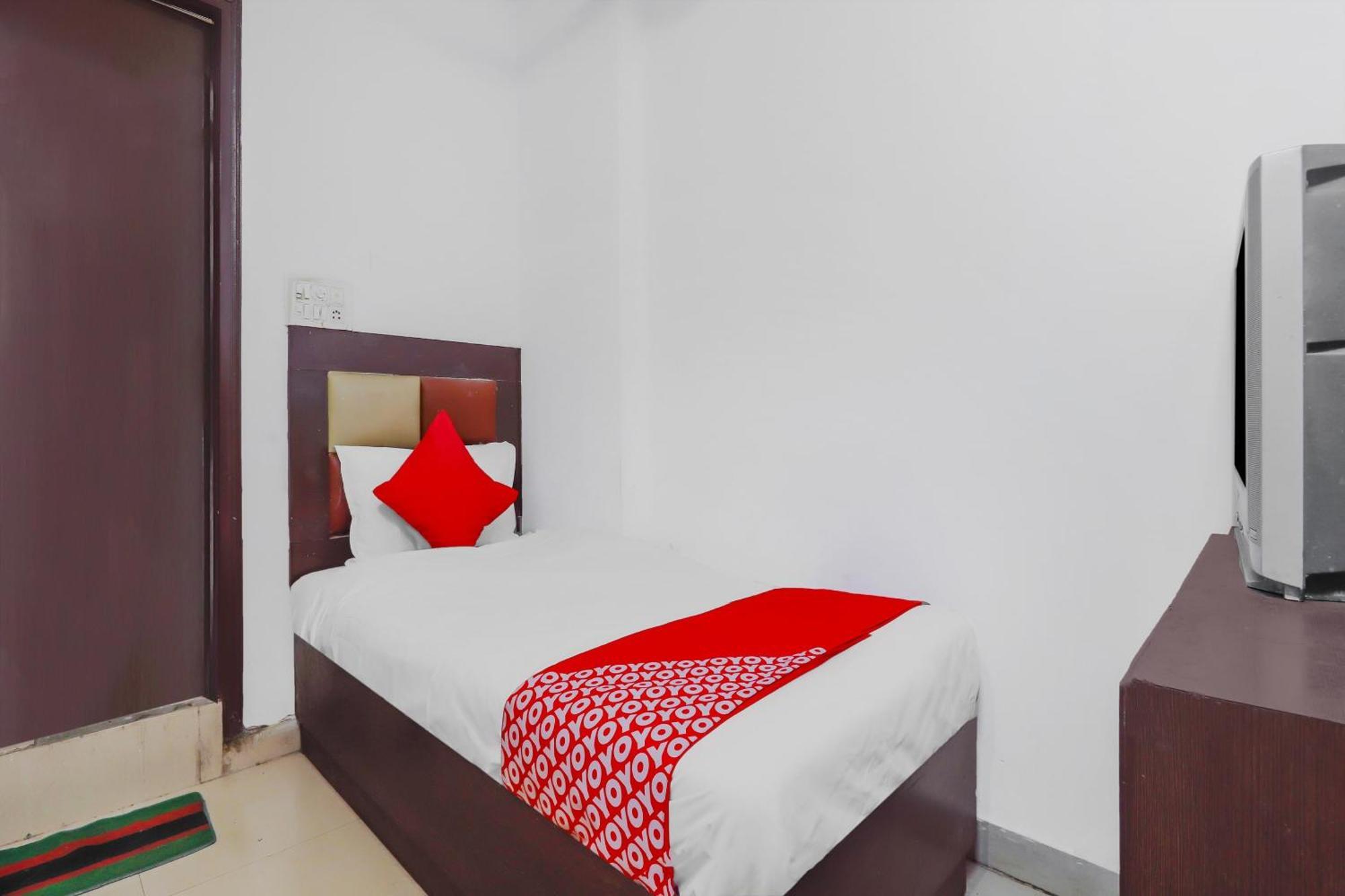 Hotel O Meredian Haiderabad Buitenkant foto