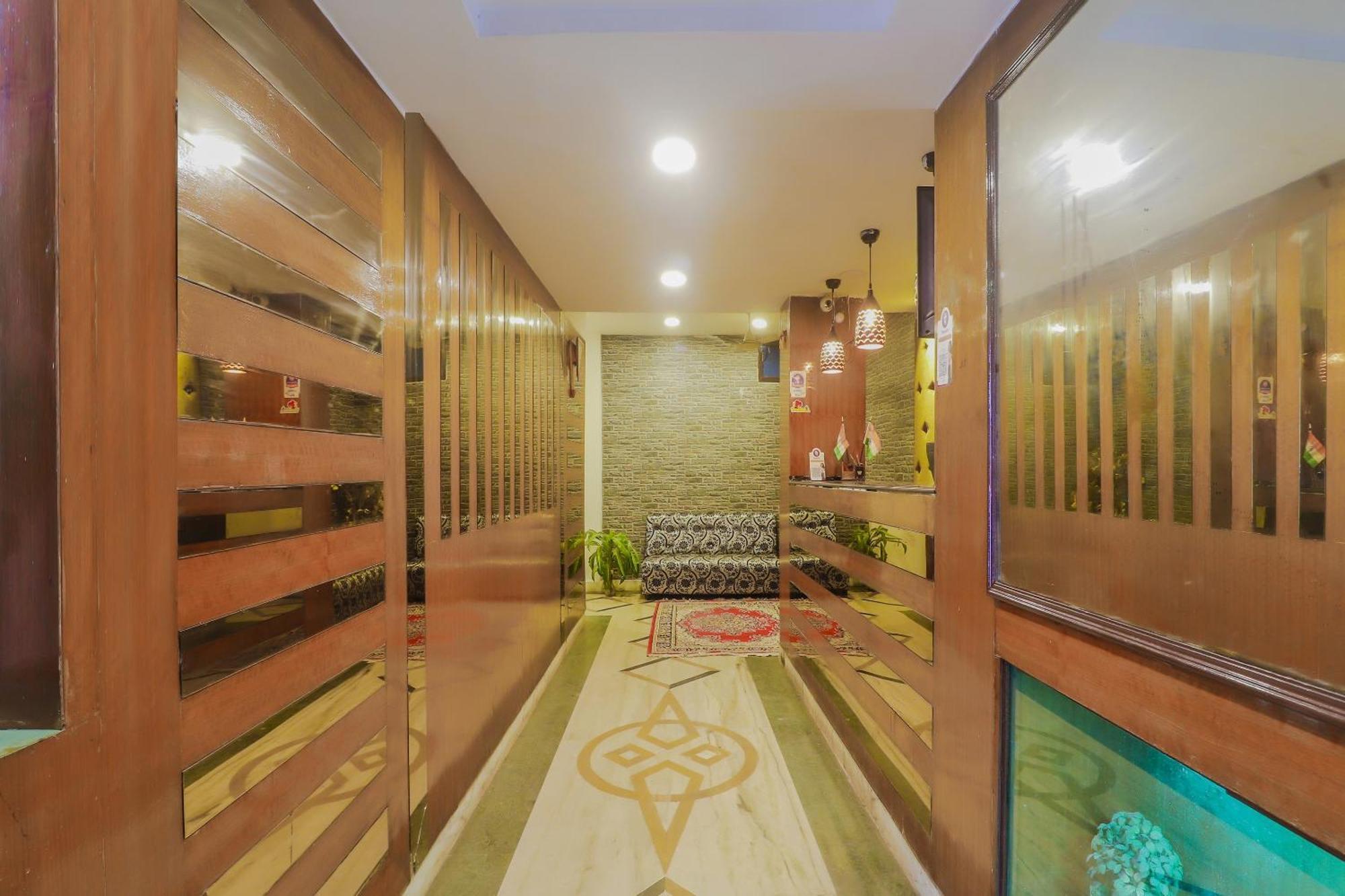 Hotel O Meredian Haiderabad Buitenkant foto