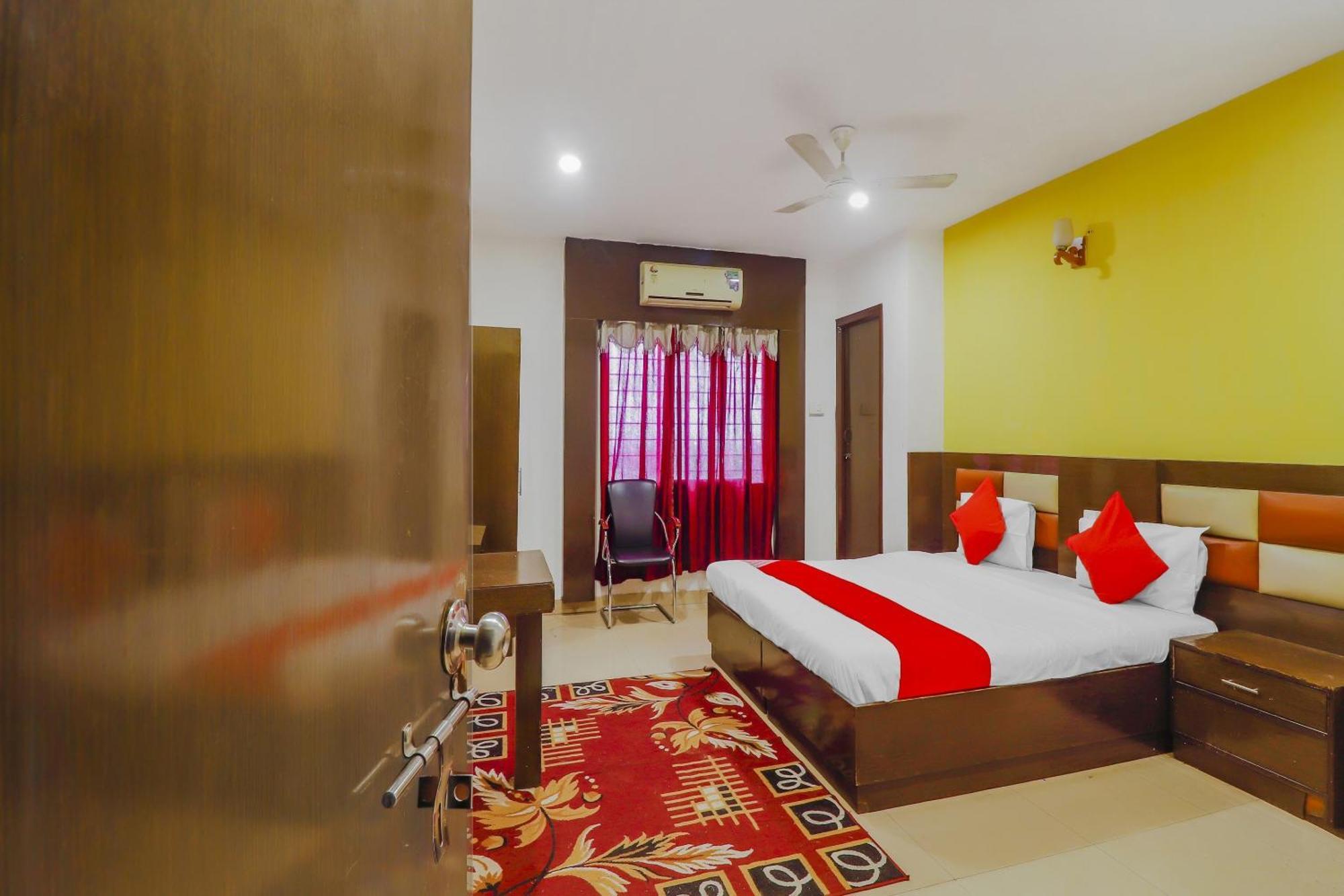 Hotel O Meredian Haiderabad Buitenkant foto