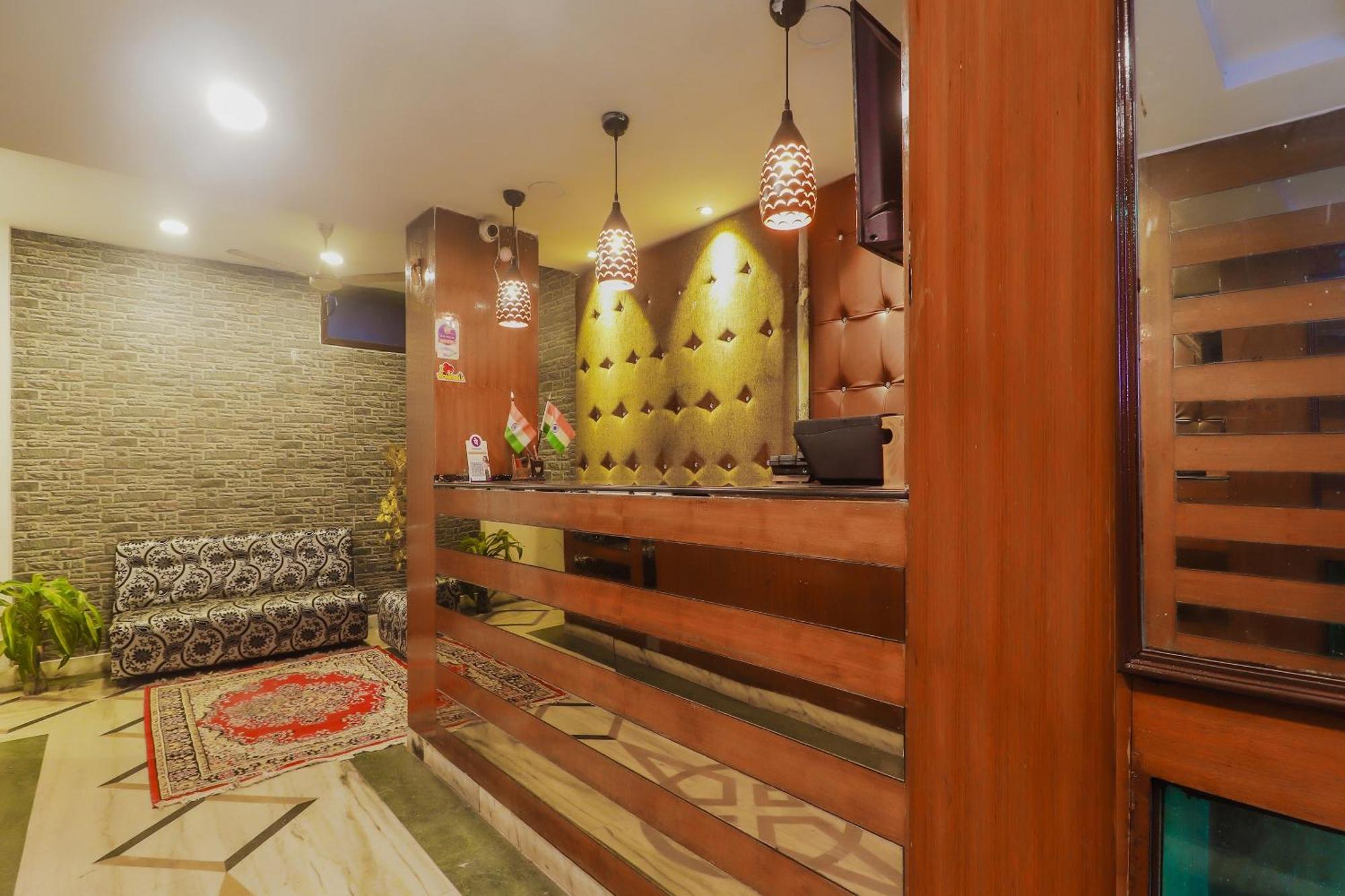 Hotel O Meredian Haiderabad Buitenkant foto
