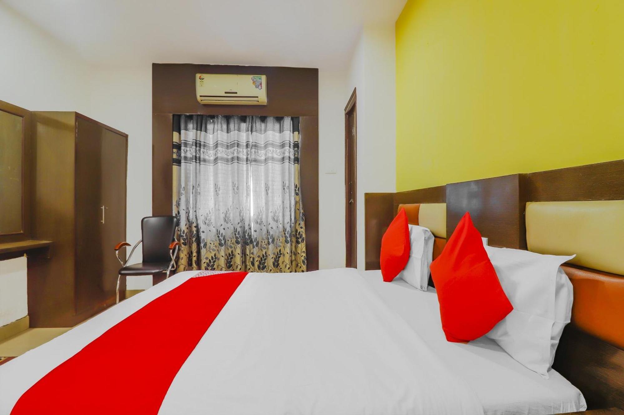 Hotel O Meredian Haiderabad Buitenkant foto