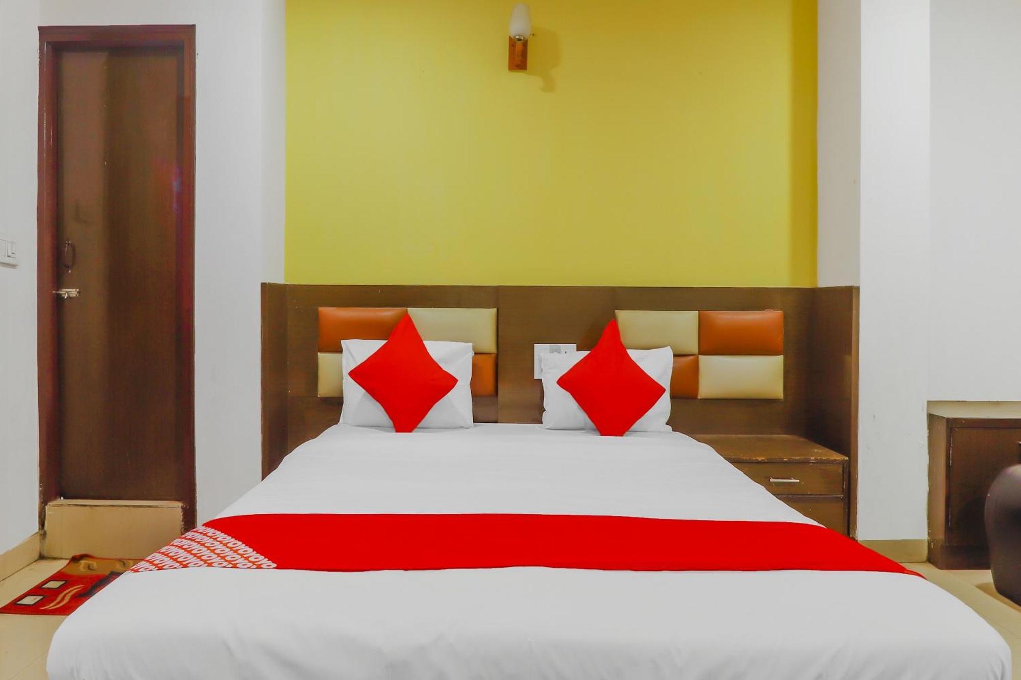 Hotel O Meredian Haiderabad Buitenkant foto